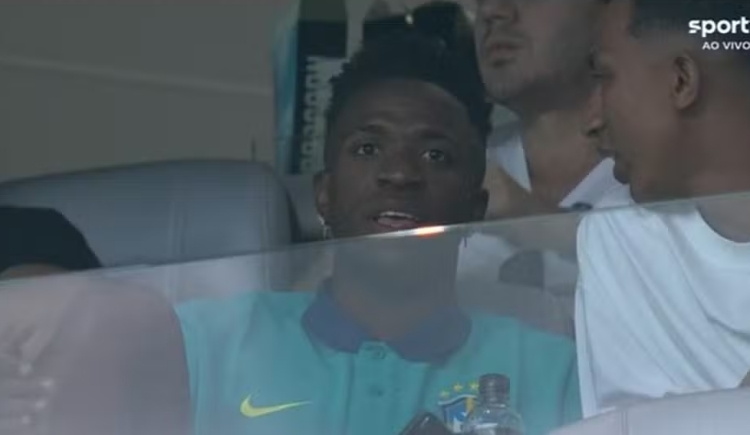 Vini Jr pede desculpa por cartões na Copa América; veja o que ele disse