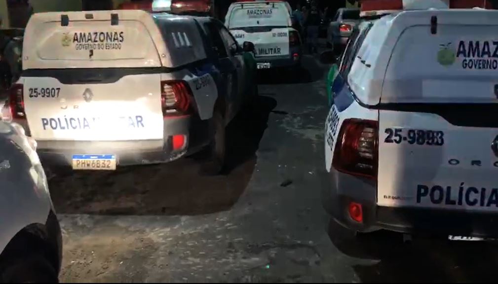 Foragido é baleado durante tiroteio em área vermelha de Manaus