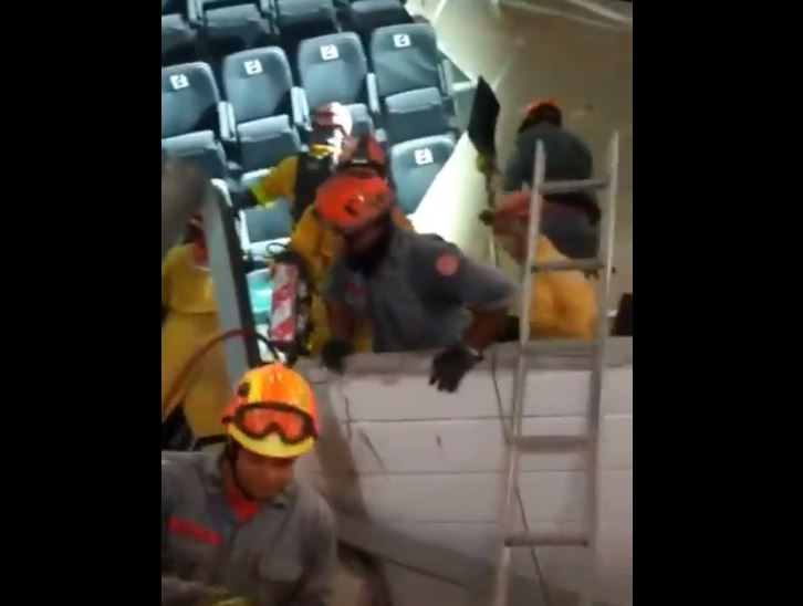 Arquibancada de empresa desaba, mata 3 pessoas e deixa 31 feridas em evento político