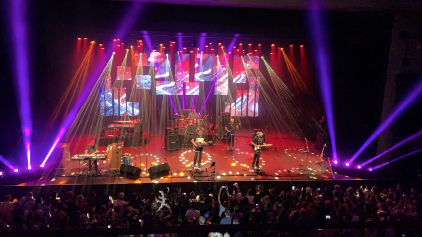 Dire Straits Legacy adia show em Manaus