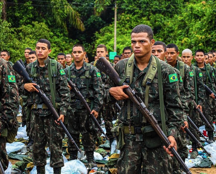 Evento em Manaus celebra 374 anos do Exército Brasileiro