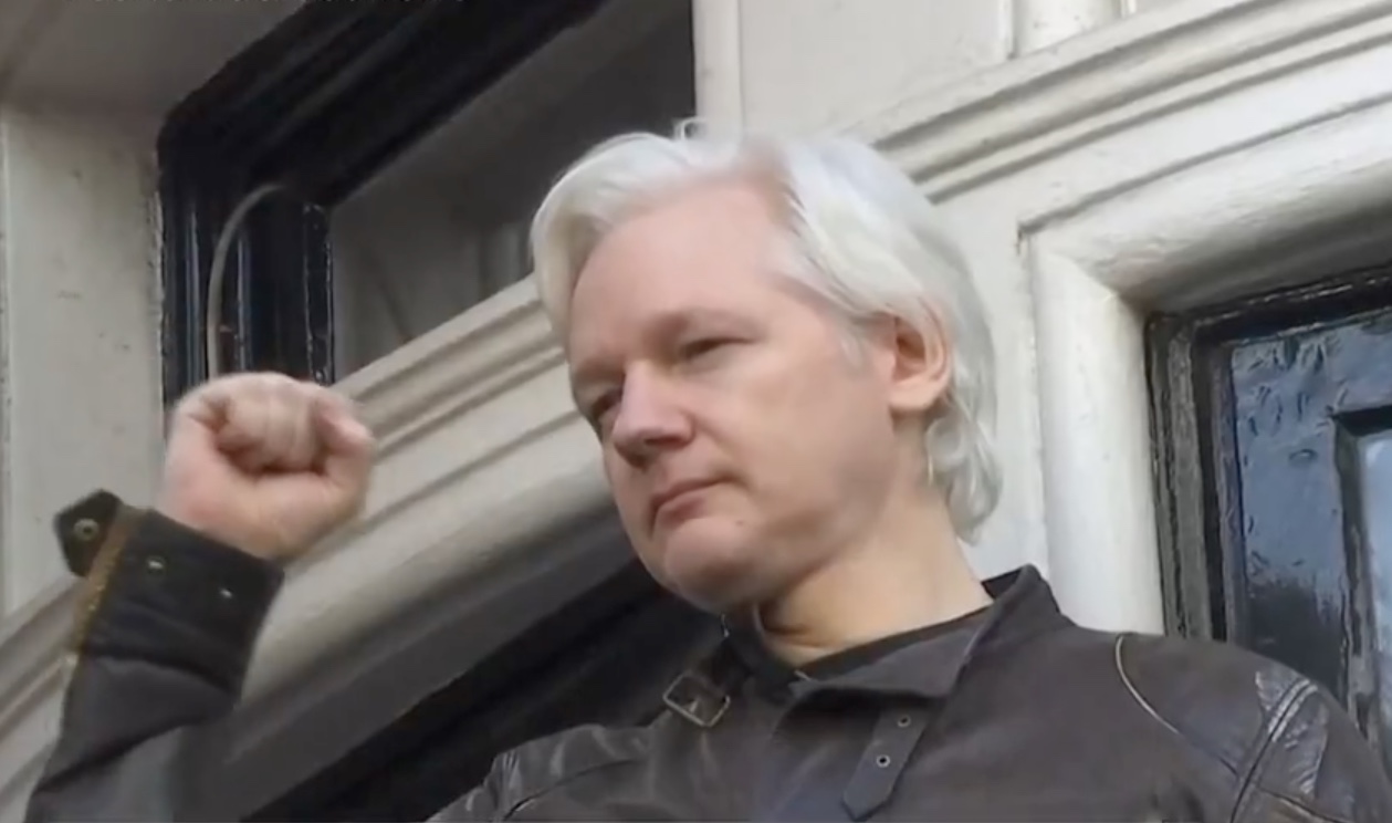 Justiça britânica confirma extradição do fundador do Wikileaks para os EUA