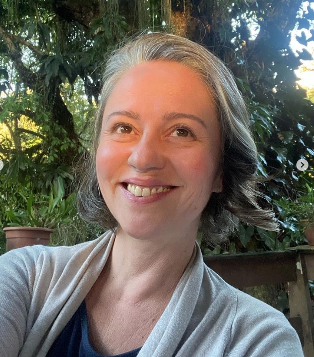 Entenda sintomas e tratamento da esclerose múltipla, doença de Guta Stresser