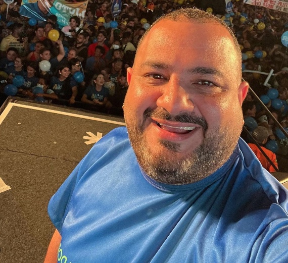 Dj Evandro Jr celebra 30 anos de carreira com show gratuito em Manaus