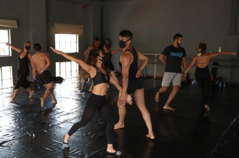 Balé Folclórico traz espetáculo 'Catraieiros' para o palco do Teatro Amazonas