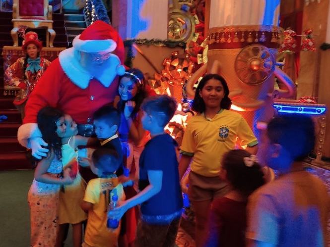 Agendamento para visitação na 'Casa do Biscoito' e 'Fábrica do Papai Noel' abre novas vagas