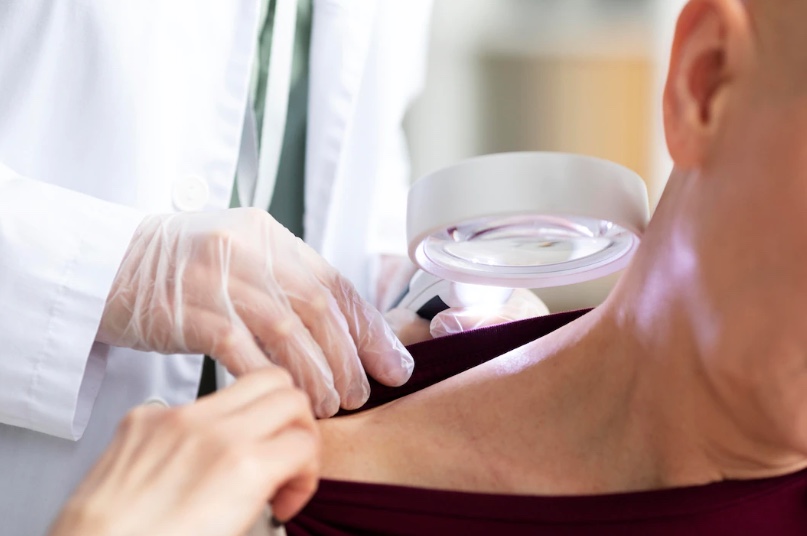 Suspeita de hanseníase? Janeiro roxo alerta para oferta de exames e tratamento gratuito