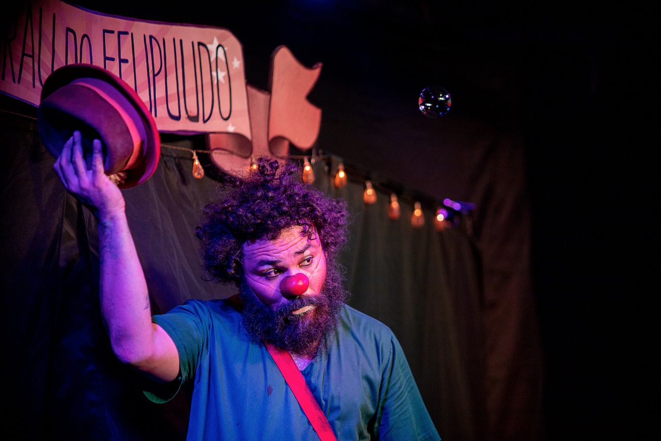 Espetáculo adaptado para crianças autistas ‘Sarau do Feupuudo’ estreia no Teatro Selma Bustamante