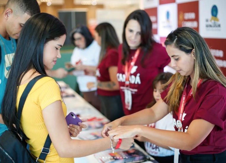 Manaus recebe feira 'Canadá Roadshow' com orientações sobre imigração para o Canadá