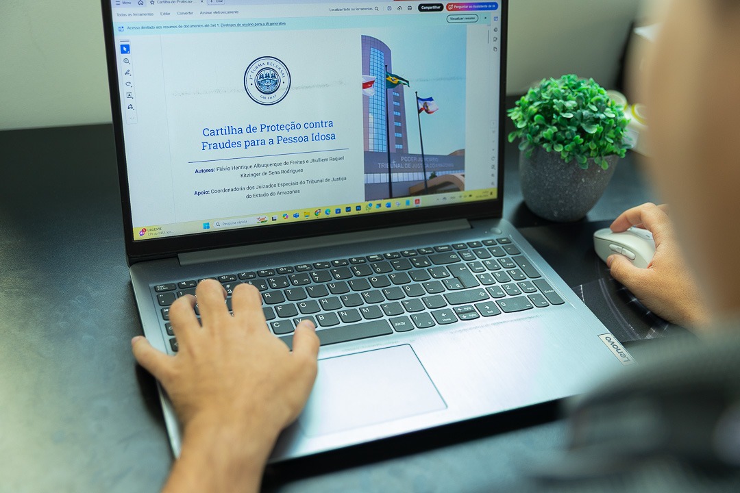 TJAM divulga cartilha para proteger população idosa de golpes digitais