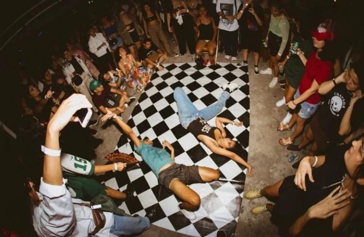 Oficina de dança e lançamento de livro dão início às atividades de ocupação do Casarão de Ideias