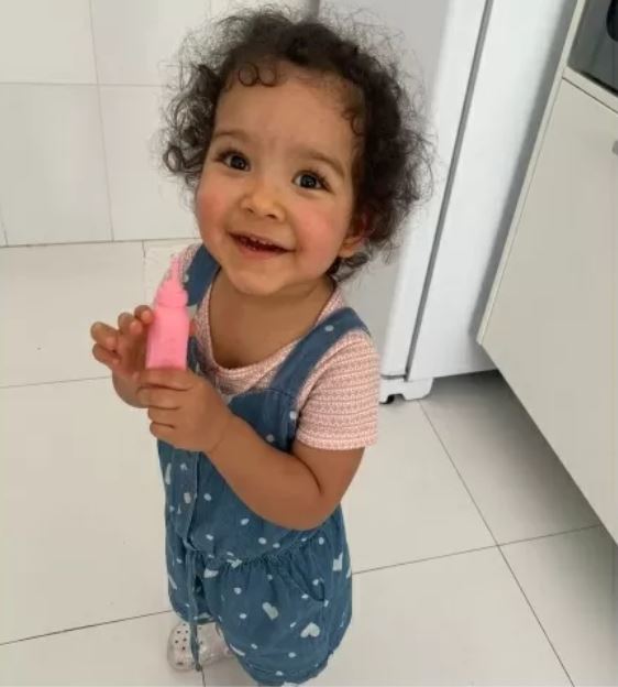 Bebê é internada com quadro de gripe e sai de hospital com paralisia cerebral