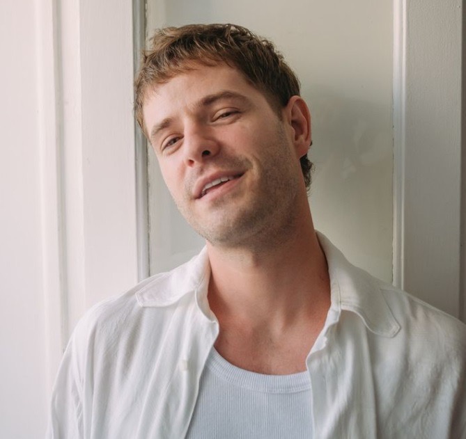 Maurício Destri se assustou com fama por namoro com Marquezine: “Não nos falamos”