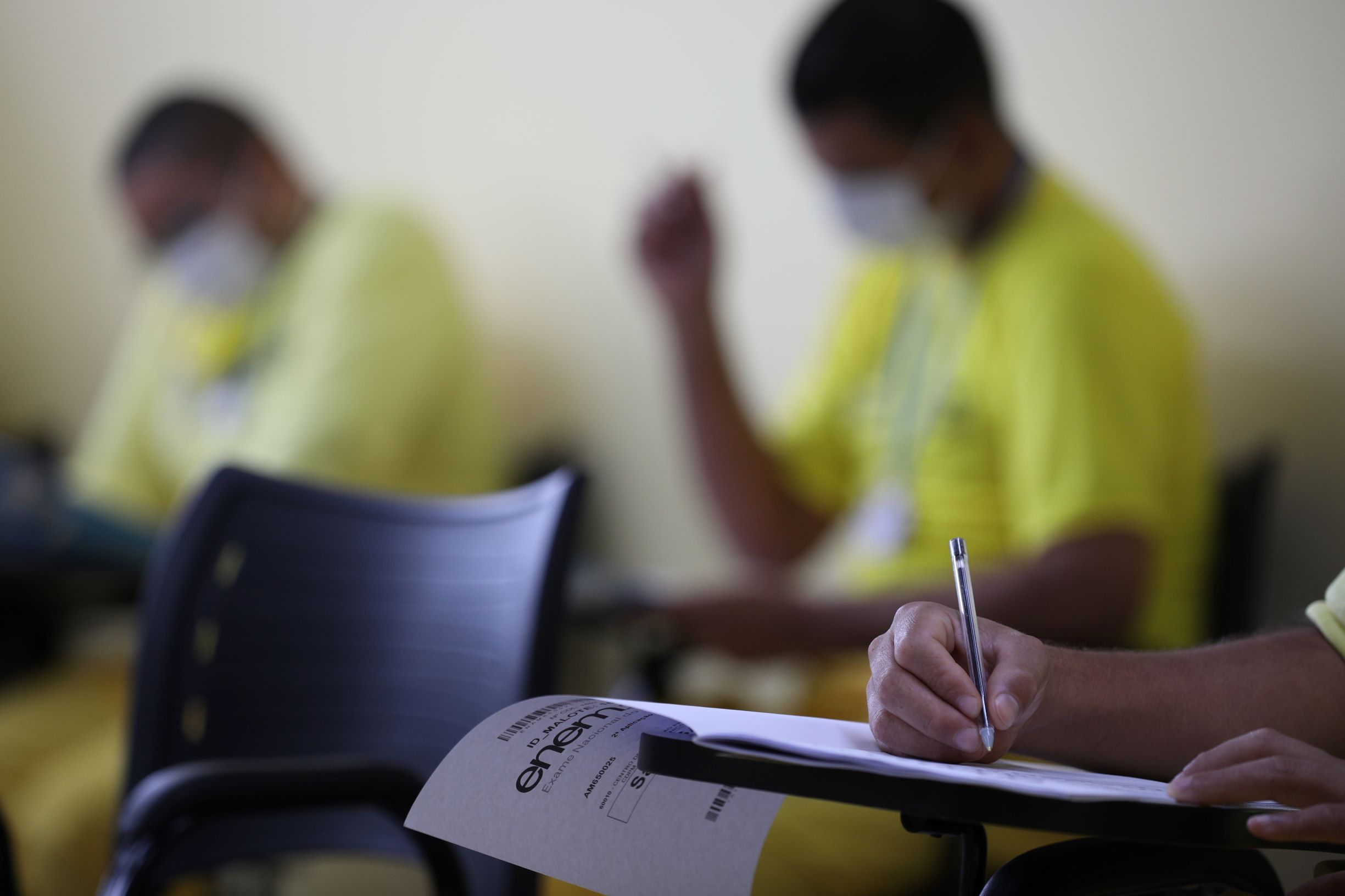 Provas do Enem são aplicadas para mais de 470 detentos no Amazonas