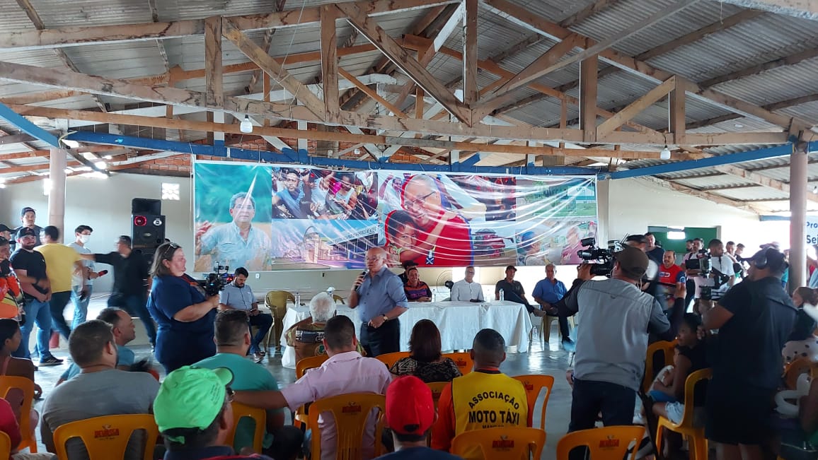 José Melo relembra obras realizadas quando governador durante viagem a Humaitá