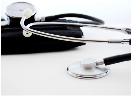 Plano de saúde é condenado por interromper tratamento de cliente em Manaus