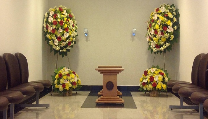 Hospital e funerária terão que indenizar família após troca de corpos em velório