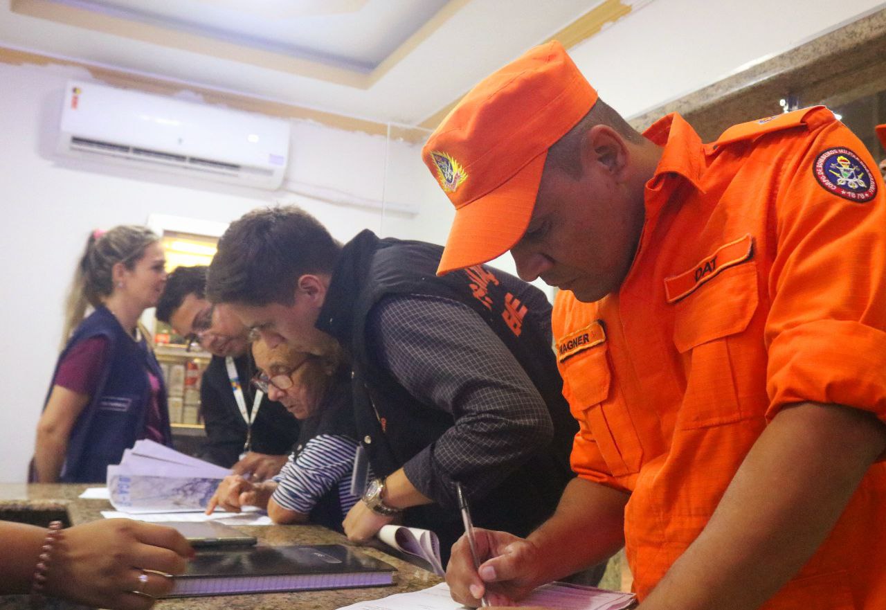 Cobra é encontrada em hotel durante fiscalização em Manaus