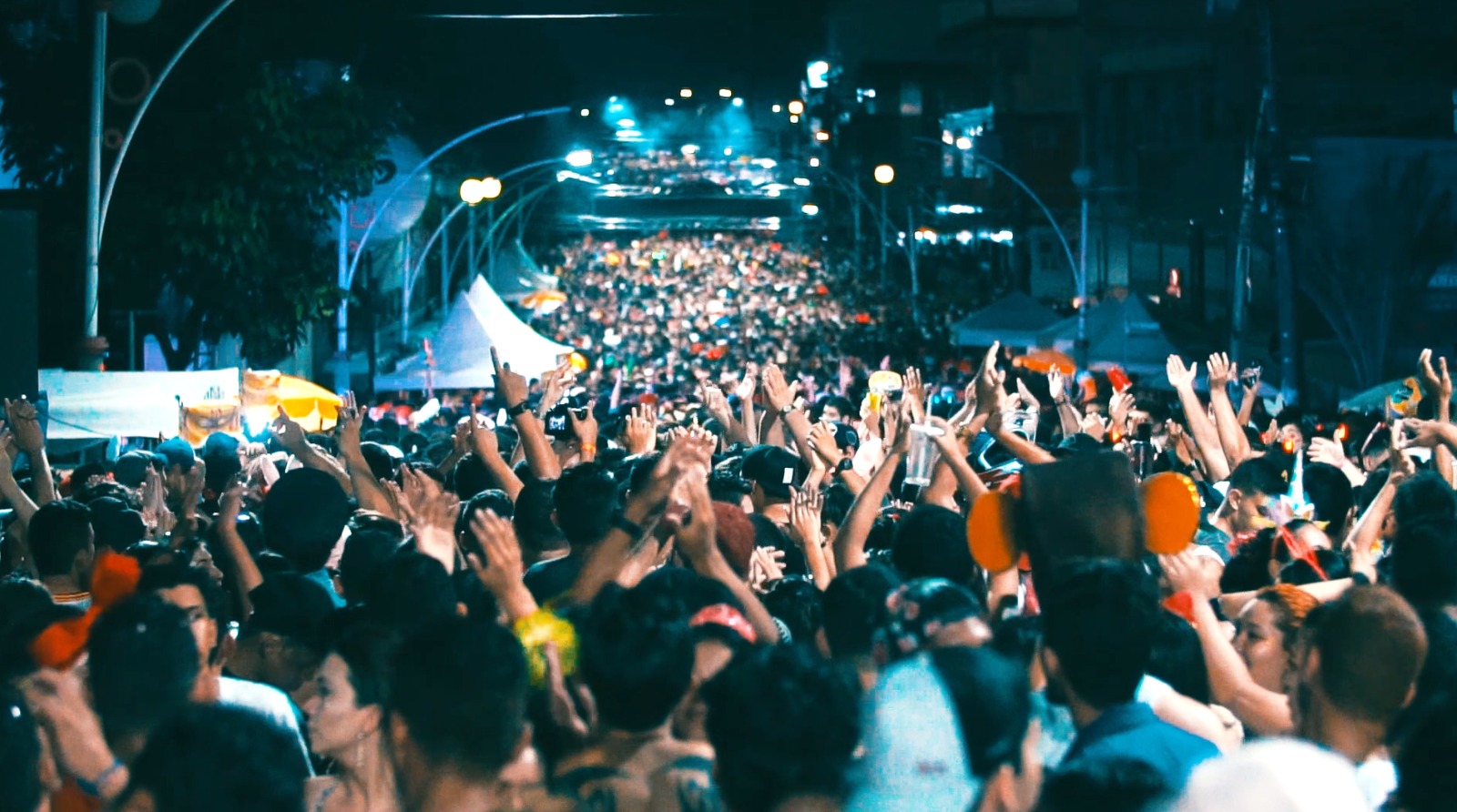 Bloco do Manaus Memes agita carnaval em Manaus