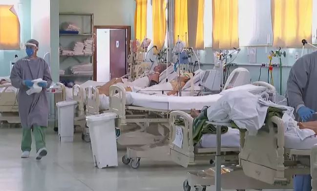 Covid avança no Brasil e 17 estados acendem alerta de colapso na saúde