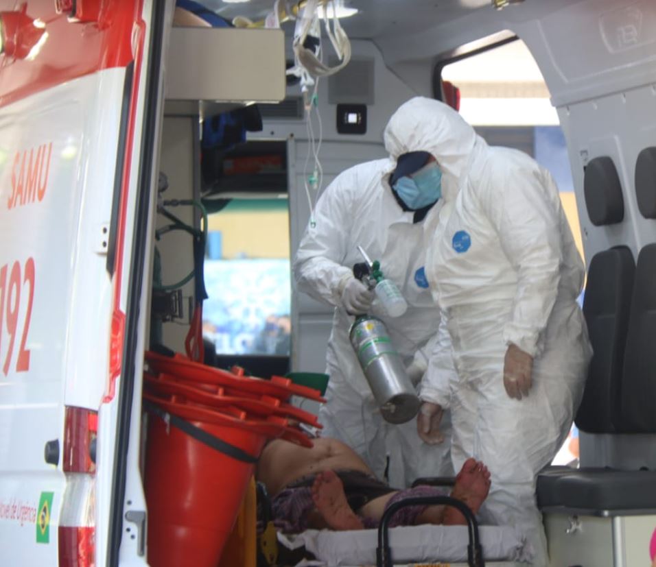 Manacapuru começa a transferir pacientes graves com covid para Manaus 