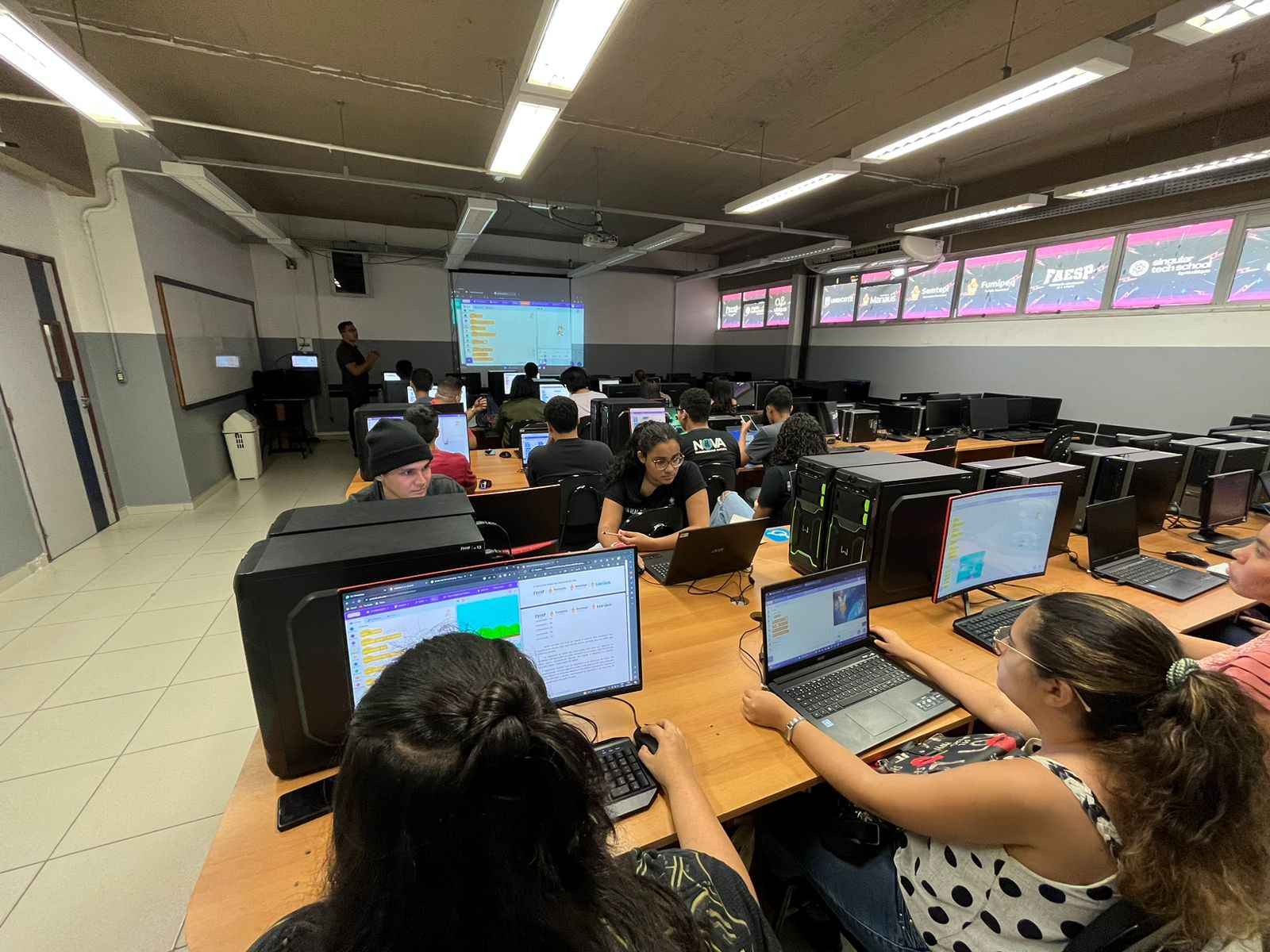 Veja lista de selecionados para oficina de técnicas de comunicação escrita em Manaus