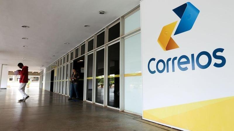 Correios divulga edital de concurso com salários de até R$ 6,8 mil