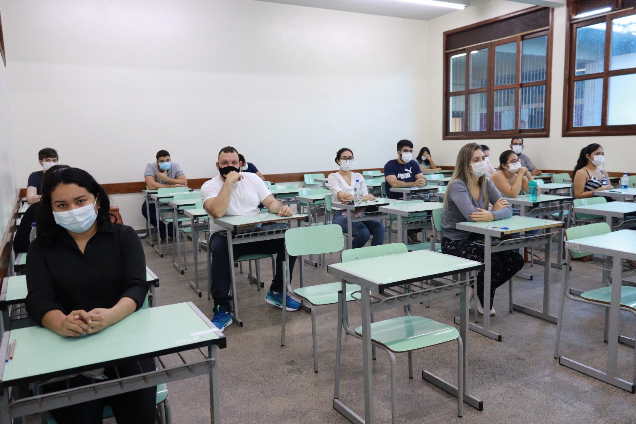 Mais de 50 mil candidatos devem fazer as provas do concurso da Semsa neste domingo