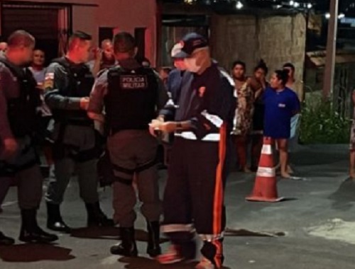 Ataque de criminosos deixa um morto e outro ferido em Manaus
