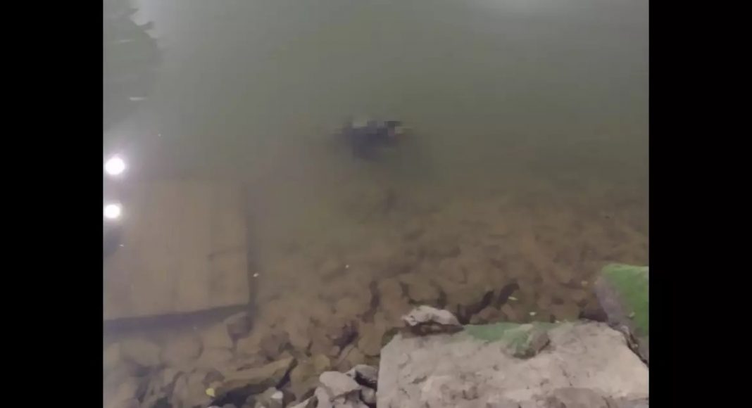 Pescador puxa linha e descobre que fisgou homem apodrecendo em rio