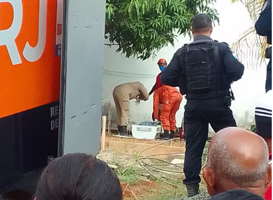 Adolescente de 14 anos mata os próprios pais e irmão de 3 anos: 'faria tudo de novo'