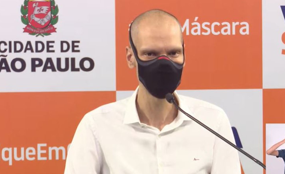 Com câncer, Bruno Covas é intubado após ser transferido para UTI