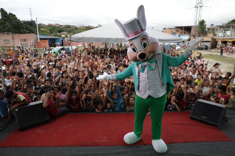 Caravana da Páscoa leva programação recreativa a diferentes pontos de Manaus