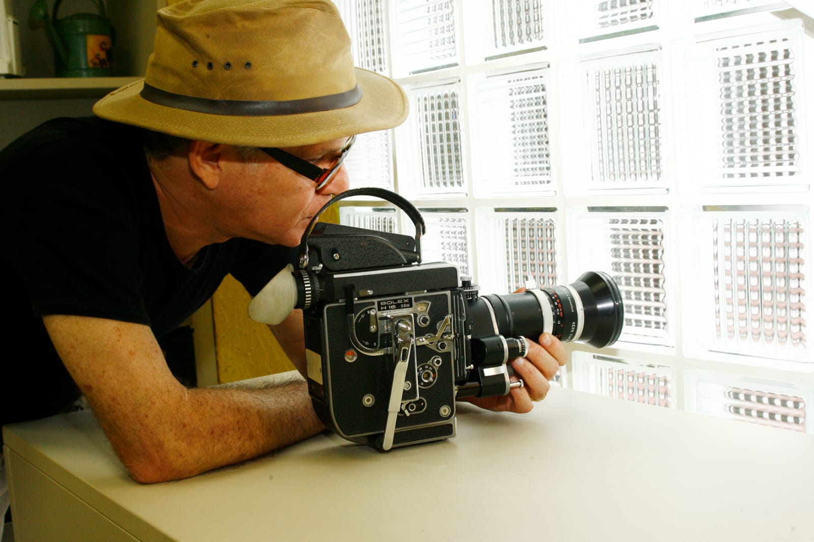 Cineclube de Arte realiza mostra de filmes dirigidos pelo cineasta Roberto Kahane em Manaus