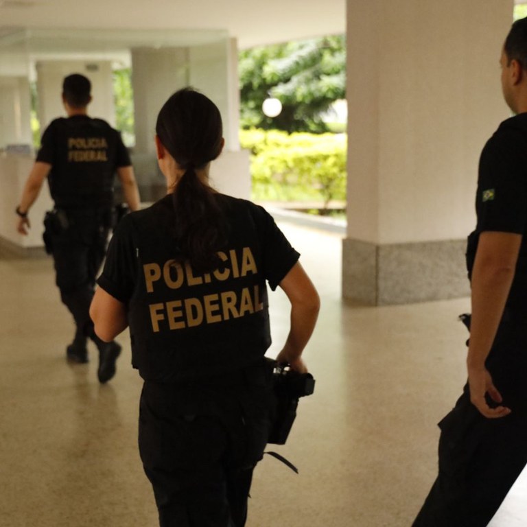 Operação da PF que investiga abuso sexual cumpre mandado na casa de suspeito em Manaus