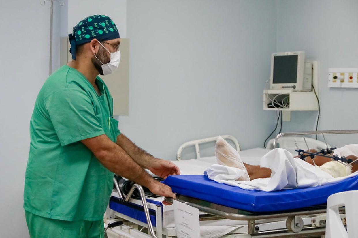Mutirão de cirurgias ortopédicas alcança 510 pacientes em 4 meses no Amazonas