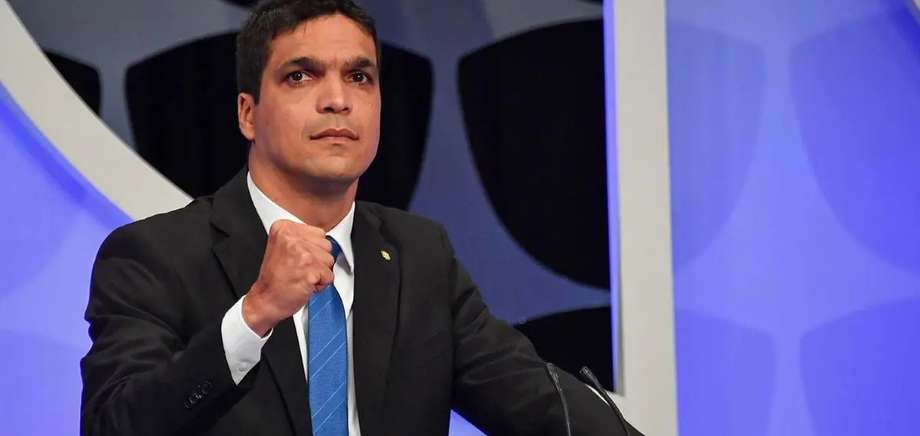 Cabo Daciolo anuncia pré-candidatura à Presidência