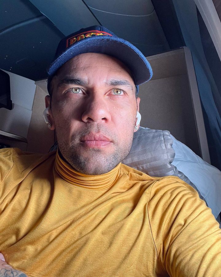 Daniel Alves muda versão pela 5ª vez e alega embriaguez para atenuar pena