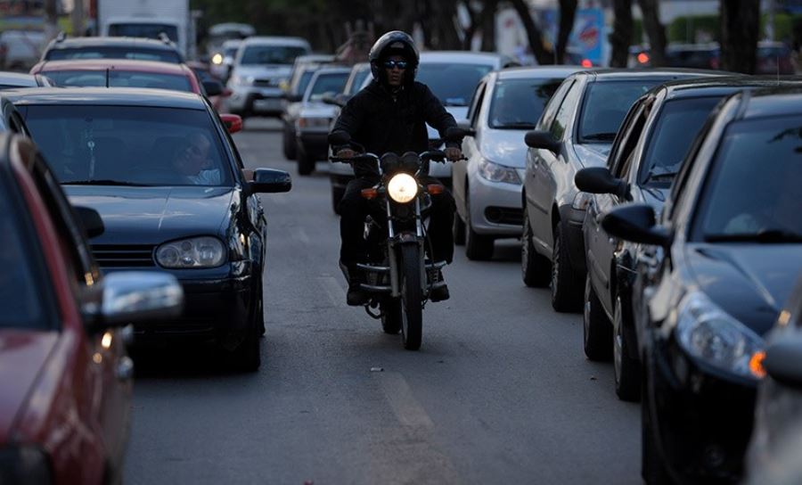 Sensor de colisão lateral poderá se tornar obrigatório nos carros 