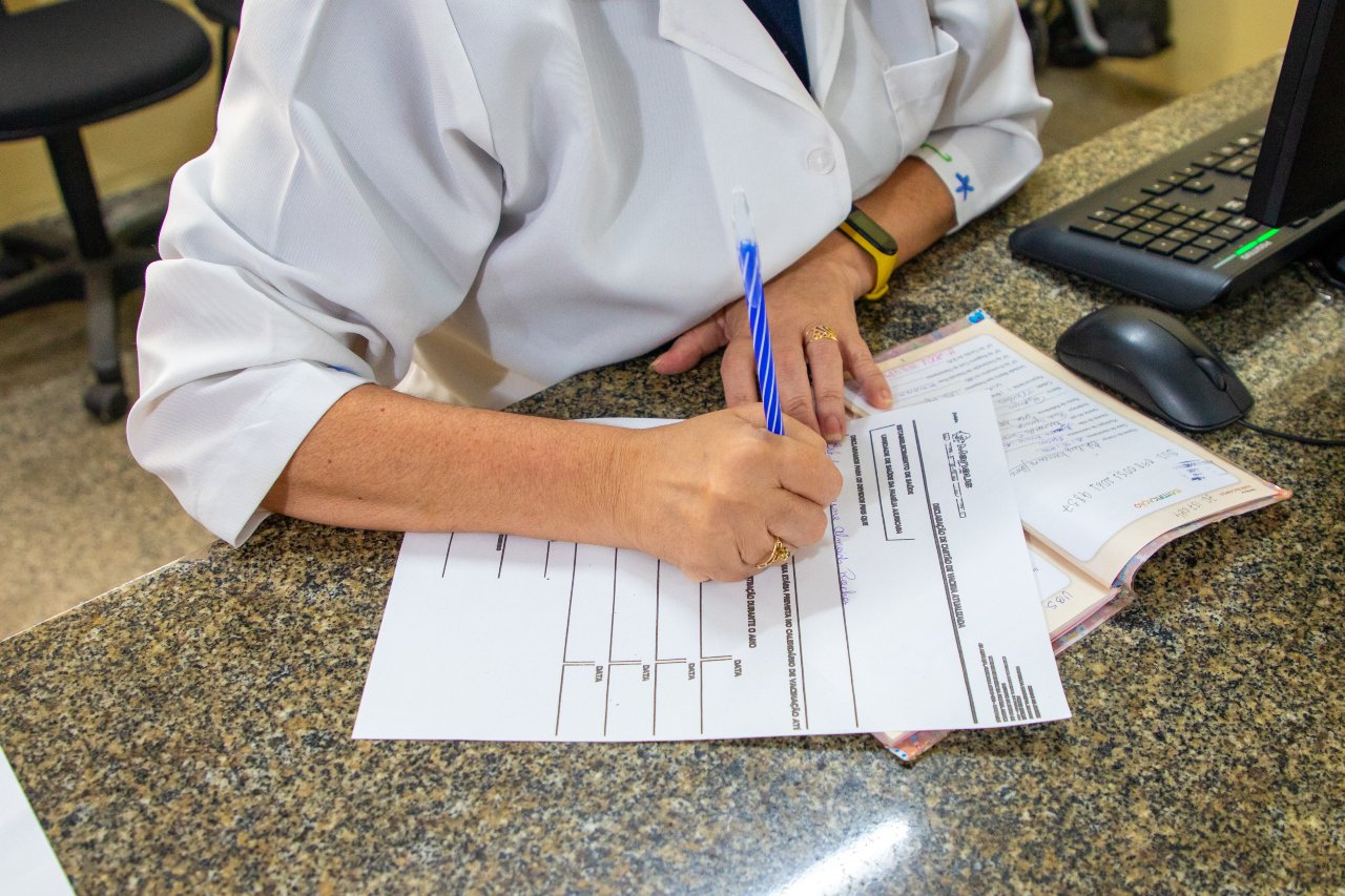 Unidades de saúde de Manaus emitem declaração para crianças com cartão de vacina atualizado