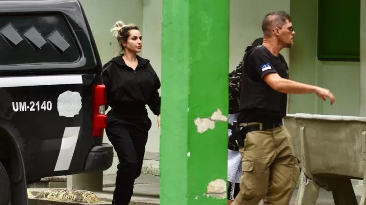 Deolane Bezerra tem pedido de habeas corpus negado