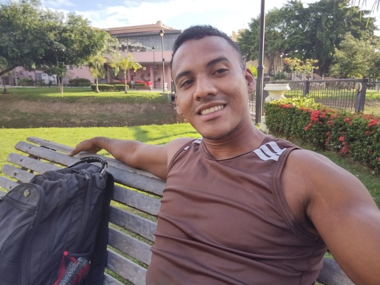 Após crise de depressão, homem sai de casa de madrugada e desaparece em Manaus