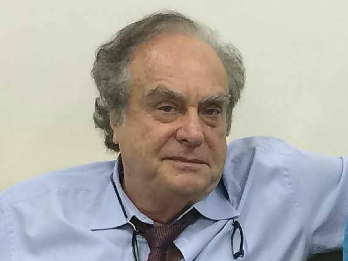 Arnaldo Jabor é internado após sofrer AVC