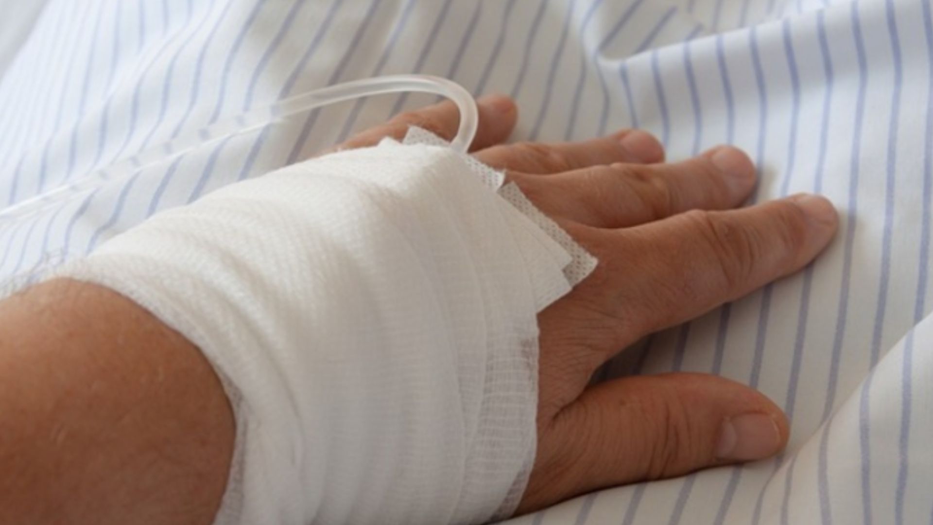 Biomédica diz que teve registro usado sem autorização em caso de transplantes com HIV 