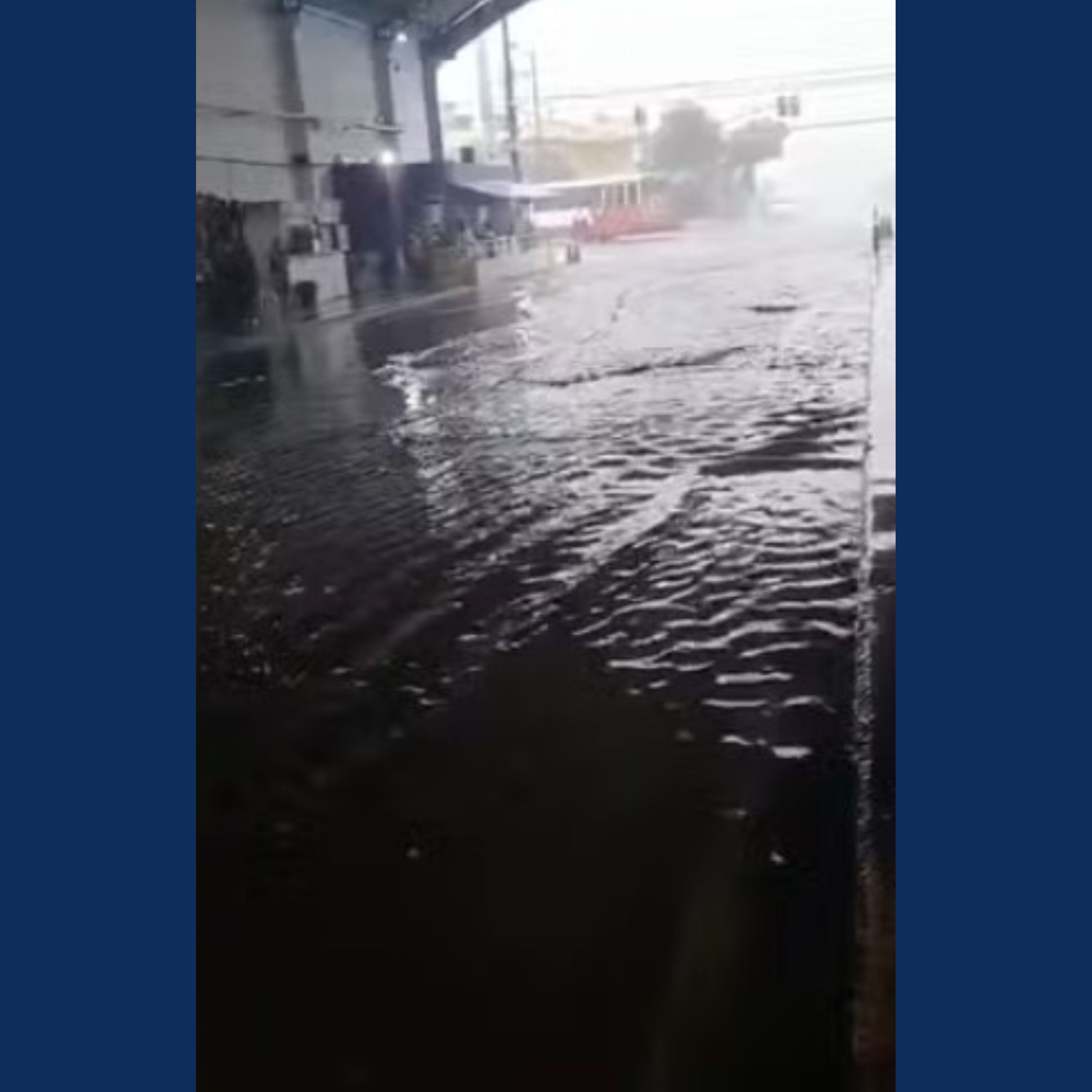 Terminal 2 fica alagado durante chuva em Manaus; Defesa Civil registrou 13 ocorrências