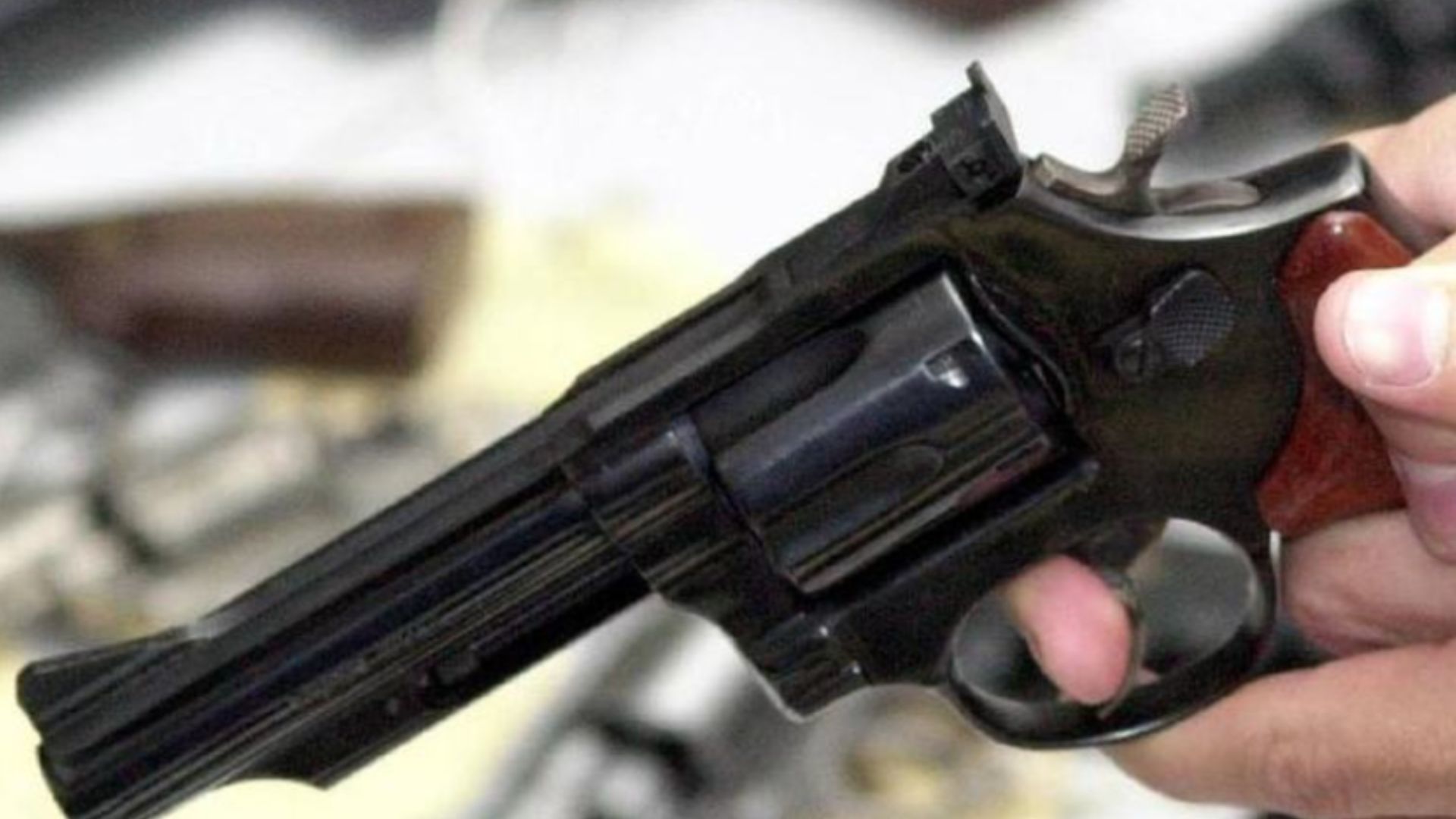 Portaria altera regras e servidores públicos federais poderão ter até duas armas de fogo 