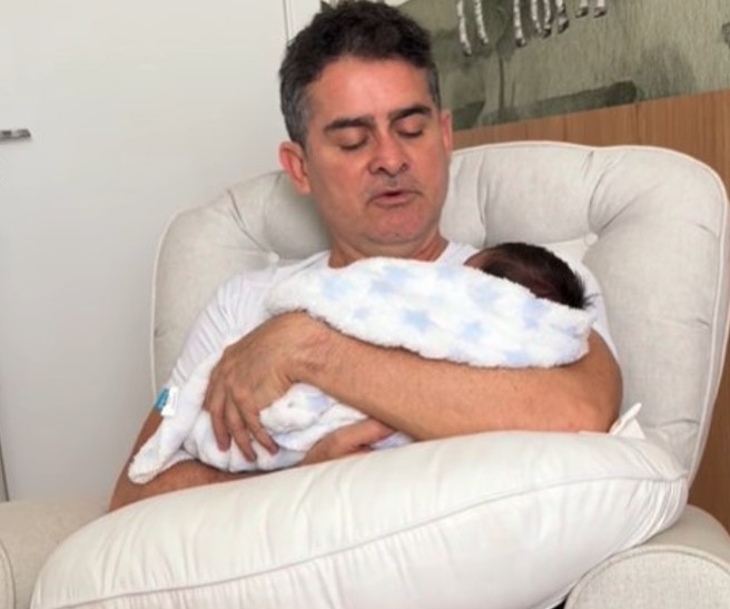 Filho do prefeito de Manaus, David Almeida, morre aos 20 dias de vida