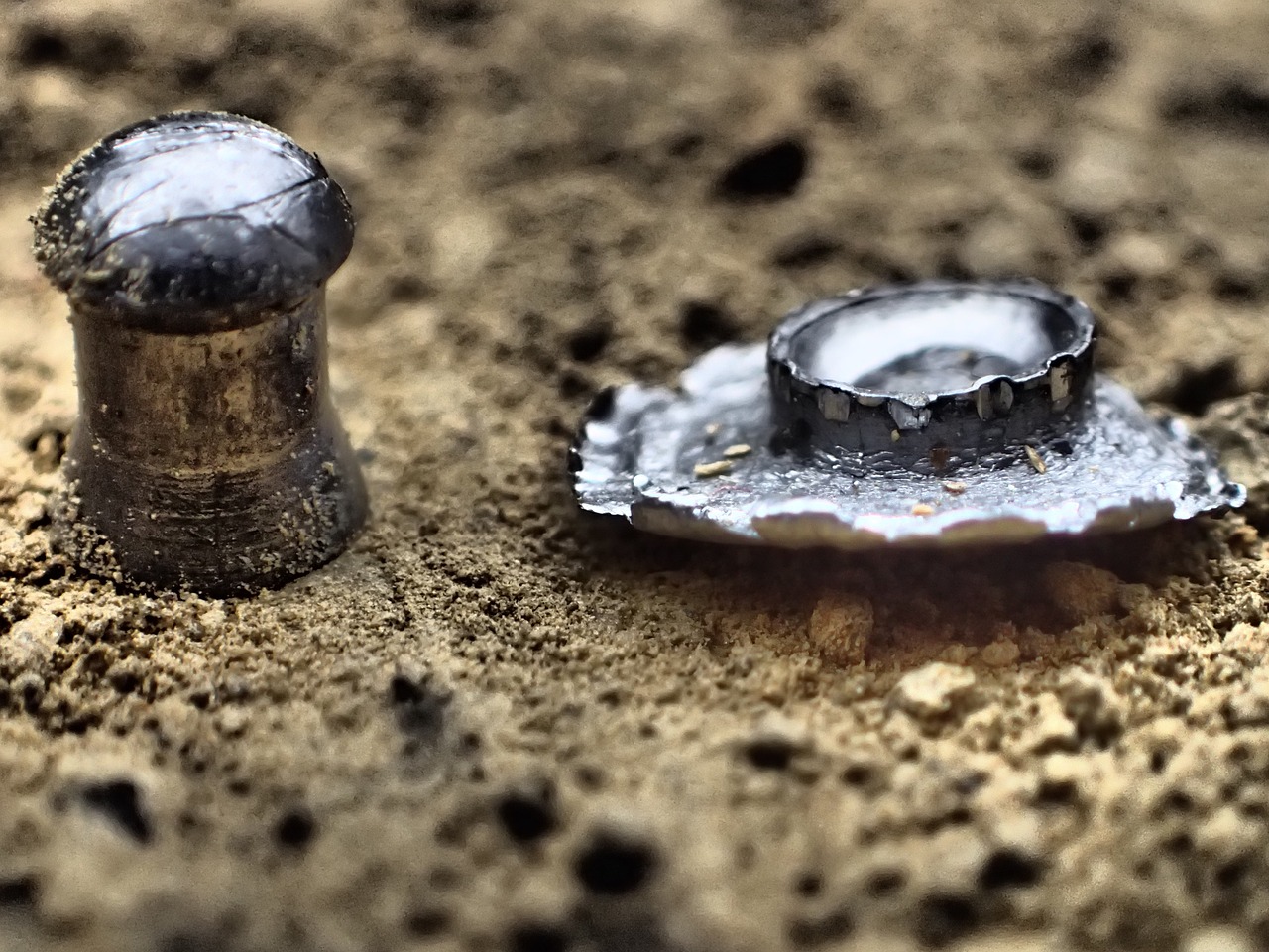 Homem é crivado de balas no meio da rua no Iranduba