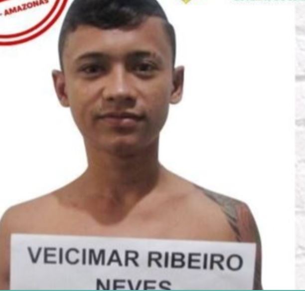 Preso que fugiu durante transferência é recapturado após ser visto em praça em Manaus