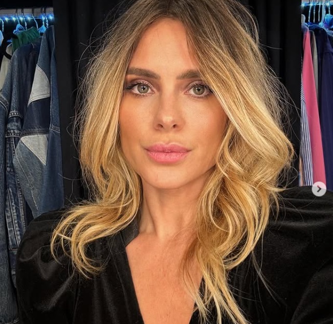 Carolina Dieckmann fala sobre perda de peso após críticas: "comendo uma vez por dia"